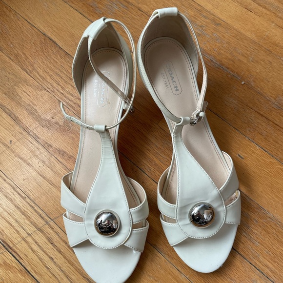Coach logo white kitten heeled sandals - Picture 2 of 8